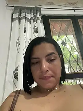 Kira33  online show from April 16, 2026, 11:44 am