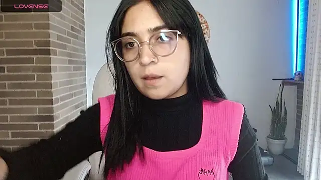 sweet-little online show from March 17, 2026, 8:34 pm