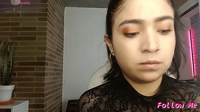 sweet-little online show from March 20, 2026, 4:23 pm