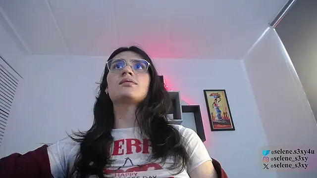 Snapshot of selene_cutie chatting on April 5, 2026, 4:59 pm selene cutie online show from April 5, 2026, 4:59 pm
