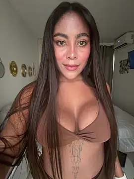 SaraValentina11 online show from April 21, 2026, 8:12 pm