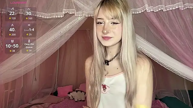 OnlyEva1 online show from May 2, 2026, 8:19 am