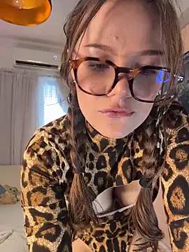 Tallulah Kinky online show from April 30, 2026, 8:57 pm