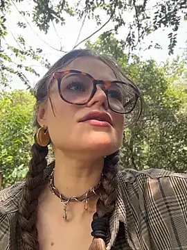 Snapshot of Tallulah_Kinky chatting on June 18, 2026, 4:55 pm Tallulah Kinky online show from June 18, 2026, 4:55 pm