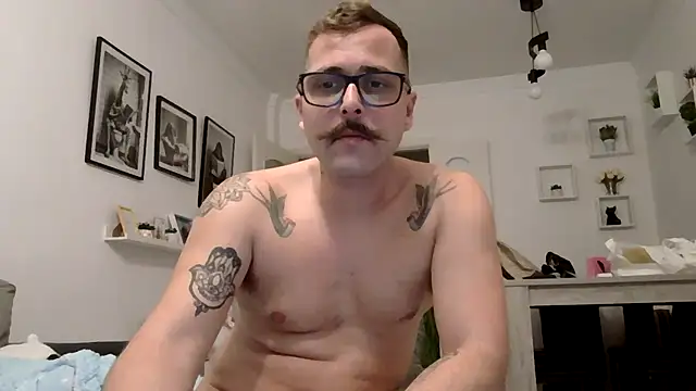 Snapshot of yanick931 chatting on May 16, 2026, 12:18 am yanick931 online show from May 16, 2026, 12:18 am