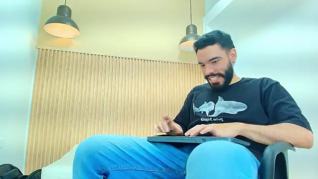 JEAN LEWIS2 online show from March 14, 2026, 7:41 pm