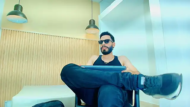 JEAN LEWIS2 online show from March 19, 2026, 7:29 pm