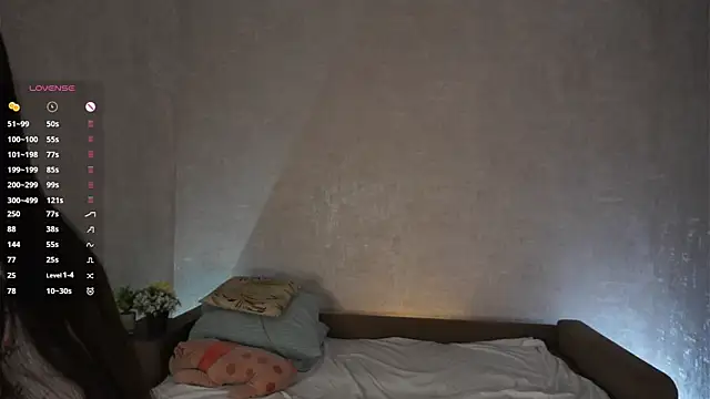 CherrylLlams online show from April 16, 2026, 6:09 pm