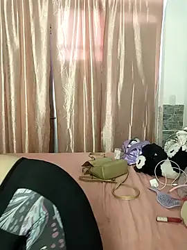 cachondafeliz online show from March 12, 2026, 8:04 pm