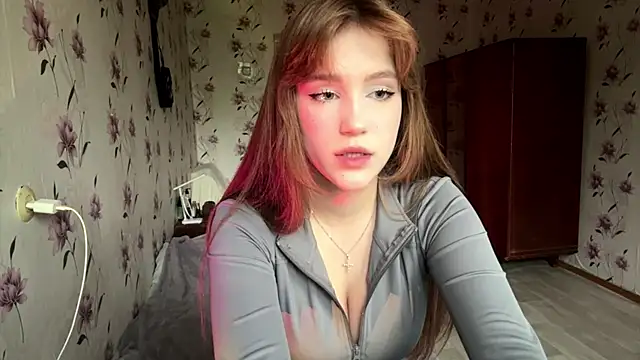 AnnaWasp online show from May 8, 2026, 4:51 am
