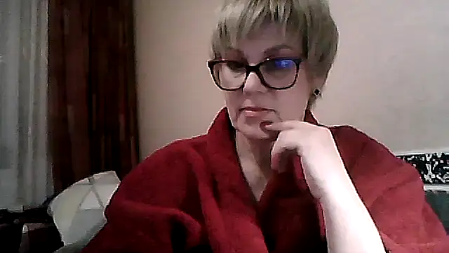 Snapshot of TatkaYang chatting on March 15, 2026, 8:04 pm TatkaYang online show from March 15, 2026, 8:04 pm