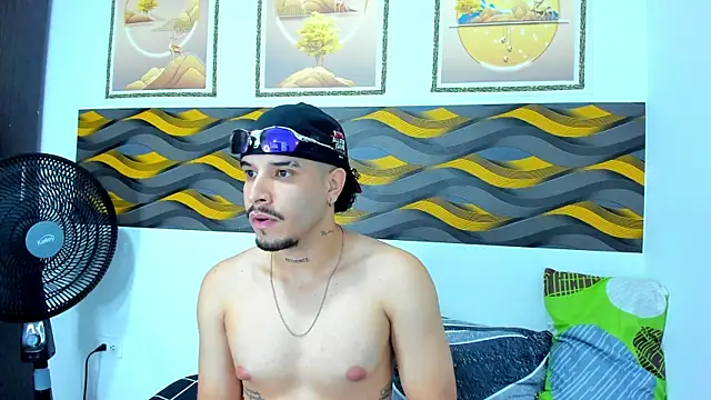 Leon Hotx online show from April 15, 2026, 2:29 am