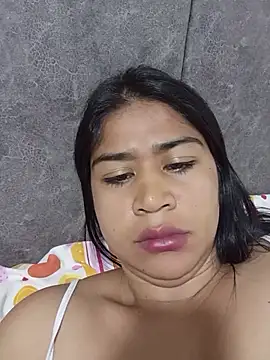 LexyJohnnes  online show from April 19, 2026, 11:07 pm