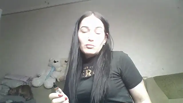 LindaDoll99 online show from April 5, 2026, 5:21 pm