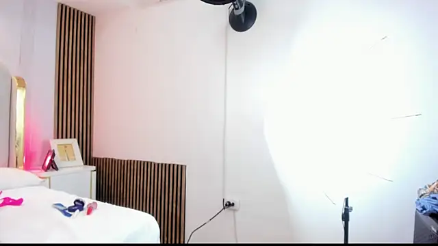 cintya evans online show from March 28, 2026, 8:08 pm