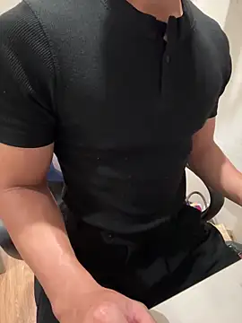 ZhangQing95 online show from March 13, 2026, 12:01 pm