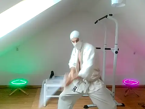 NinjaLaser online show from May 18, 2026, 11:49 am