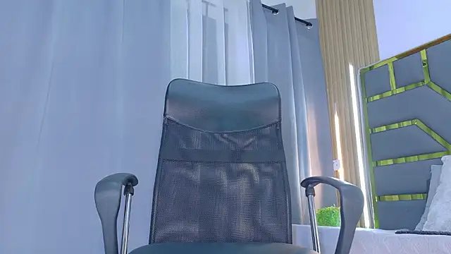 Oliver bigblack cock online show from March 24, 2026, 6:35 pm