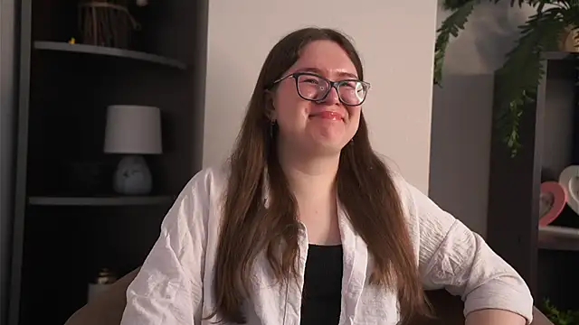 LinseyBellisario online show from March 15, 2026, 9:26 am