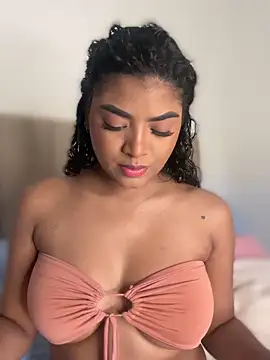 Snapshot of karlymonroe chatting on March 16, 2026, 4:33 pm karlymonroe online show from March 16, 2026, 4:33 pm