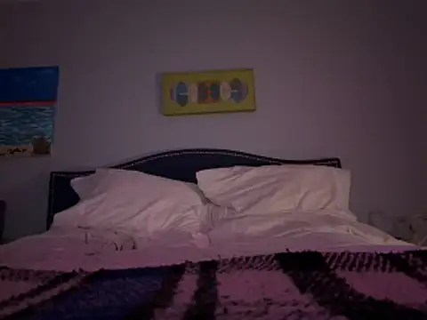 Kristopherbbb online show from April 21, 2026, 7:36 am