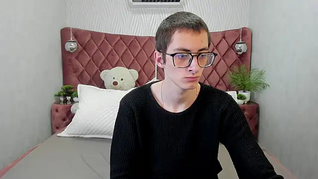 RonBevs online show from April 15, 2026, 7:58 pm