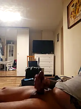 Czarnykonik7111 online show from April 21, 2026, 1:53 am