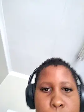 Snapshot of Thotyk chatting on March 18, 2026, 8:28 am Thotyk online show from March 18, 2026, 8:28 am