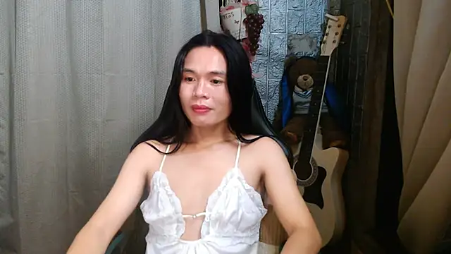 small 13 online show from May 9, 2026, 3:28 pm