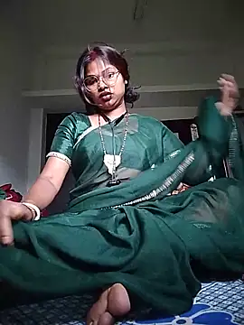 Sexybhabhi99 online show from May 18, 2026, 8:53 am
