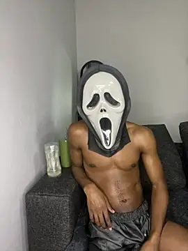 Snapshot of RoyaltyRox chatting on March 16, 2026, 1:04 pm RoyaltyRox online show from March 16, 2026, 1:04 pm