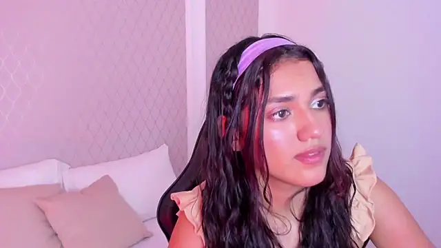 Snapshot of cristin_collins chatting on April 27, 2026, 7:56 pm cristin collins online show from April 27, 2026, 7:56 pm
