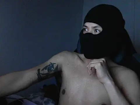 nicolorin online show from March 15, 2026, 11:33 pm