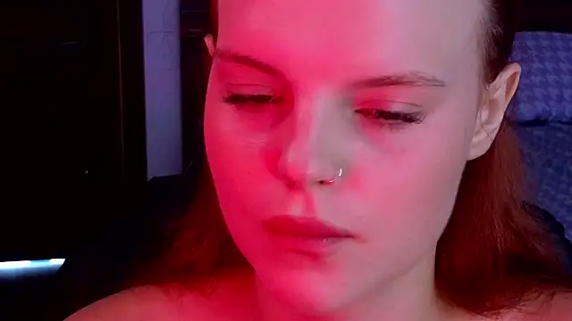 mollybossy online show from June 8, 2026, 2:23 am