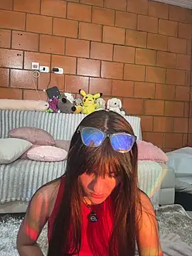 xayah cute online show from May 5, 2026, 5:37 am