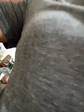 Sunny-yy online show from March 29, 2026, 9:20 am