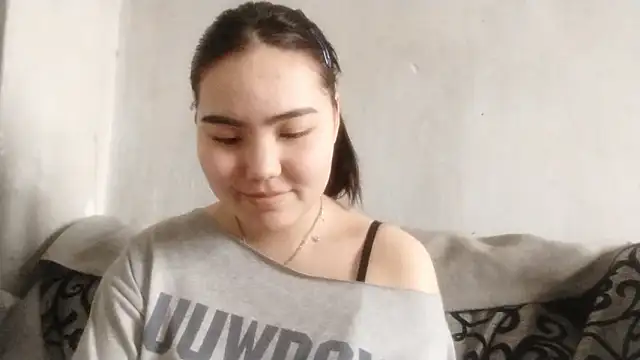 Snapshot of CuteAngell chatting on March 26, 2026, 8:09 am CuteAngell online show from March 26, 2026, 8:09 am