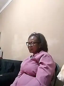 Snapshot of Prettylicou chatting on May 23, 2026, 11:31 pm Prettylicou online show from May 23, 2026, 11:31 pm