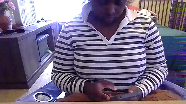 shellsjsj online show from March 13, 2026, 5:52 pm