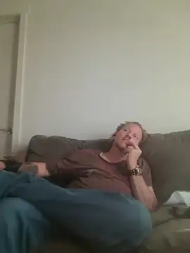 yourMasterisBored online show from April 3, 2026, 2:37 pm