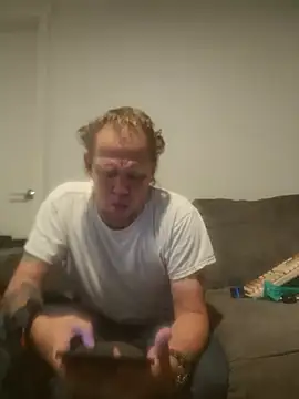 yourMasterisBored online show from April 28, 2026, 2:27 am