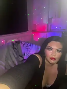 Snapshot of Laurenlaceyx chatting on March 19, 2026, 12:36 am Laurenlaceyx online show from March 19, 2026, 12:36 am