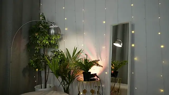 MsKionny online show from April 7, 2026, 9:59 pm