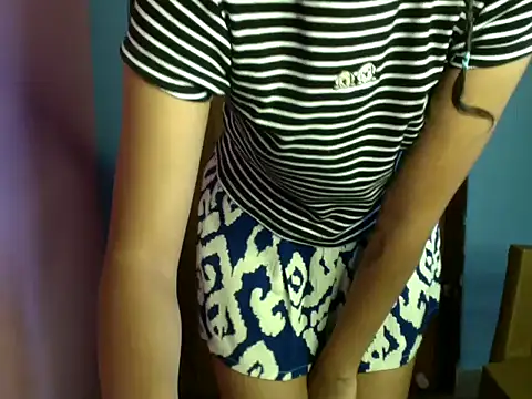 ezabela  online show from April 10, 2026, 7:35 am