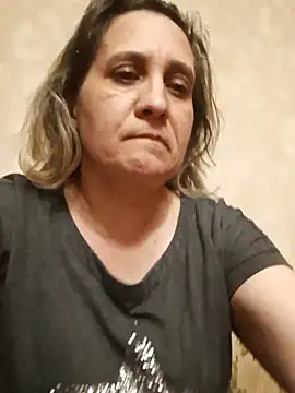 KatieLove133 online show from March 18, 2026, 4:43 pm