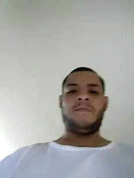 BronzedMask1 online show from April 22, 2026, 12:24 am