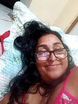 ianaellem online show from April 16, 2026, 2:45 am