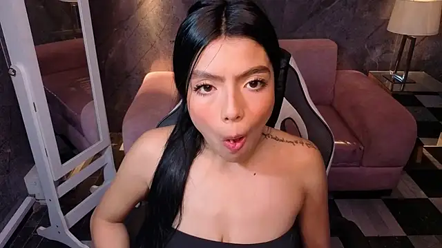  Charlottee b online show from April 6, 2026, 7:59 pm