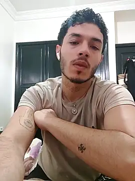 Thewildaliii0 online show from April 18, 2026, 1:26 pm