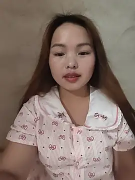 Snapshot of Mina_xYx chatting on May 26, 2026, 8:54 am Mina xYx online show from May 26, 2026, 8:54 am